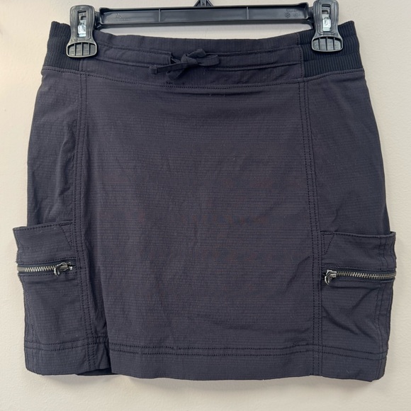 Athleta Trekkie Skort with Built In Shorts and Handy Pockets - Picture 3 of 8